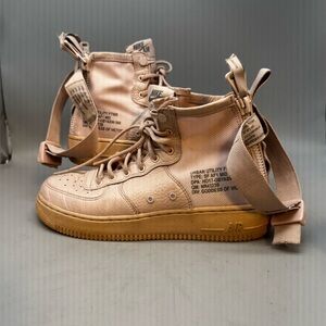 Nike SF Air Force 1 Mid Pink Leather Utility Sneakers Girl's Size 6 Y / 7.5 W